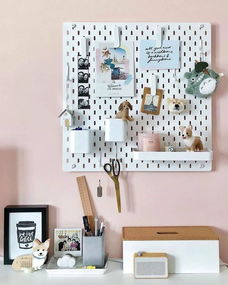 别再花钱了，一块旧木板挂墙上，东西再多也不怕乱 DIY收纳洞洞板的魅力与实用